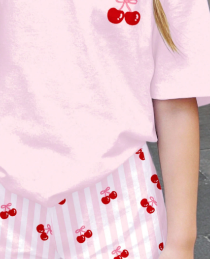 Pijama estampado cerezas para jovencitas rosada