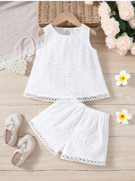 Conjunto de Blusa y short en Ojalillo para nina