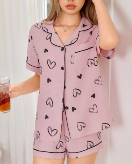 Conjunto de pijama de top de manga corta y shorts blanco para mujer