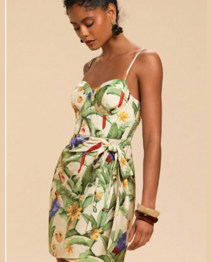 Vestido mini de verano con efecto envolvente y estampado tropical con lazada