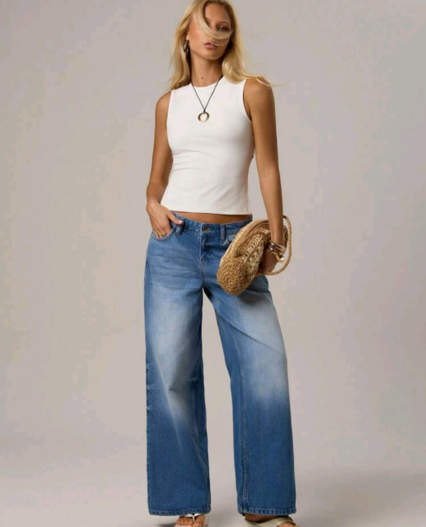 Top de tirantes sexy Forever 21 ajustado de espalda descubierta y cruzado blanco