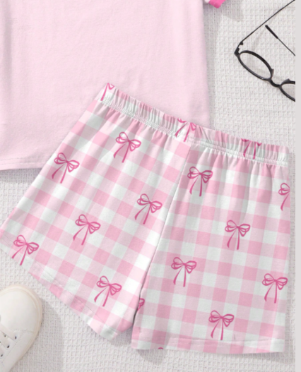 Pijama de 2 piezas para niñas, top de manga corta con estampado de lazo rosa elegante y shorts