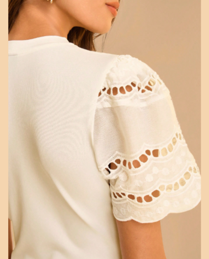 Blusa blanca de mujer mangas bordadas blancas