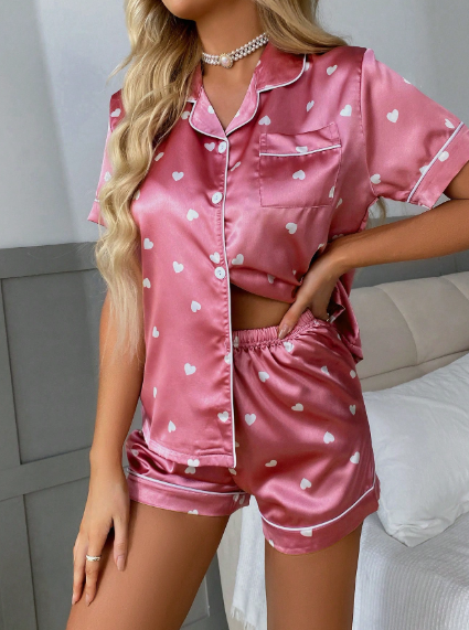 Conjunto de pijama de top de manga corta y shorts estampado satín para mujer