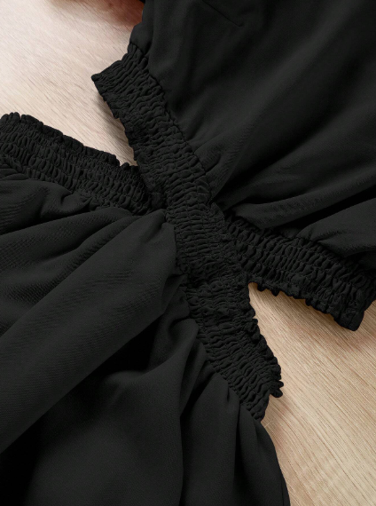 Vestido de verano para adolescente con cuello cuadrado de unicolor, mangas cortas abullonadas, cintura con calado y perfecto para unas vacaciones