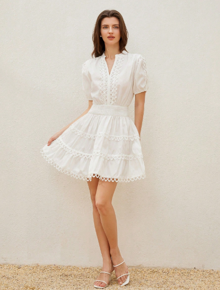 Vestido corto de verano para mujer con cuello en V, encaje floral y mangas cortas