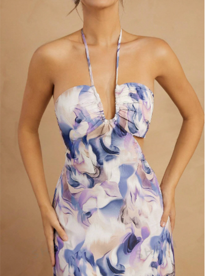 Vestido casual sin mangas con estampado total, cuello halter y espalda descubierta  para mujer