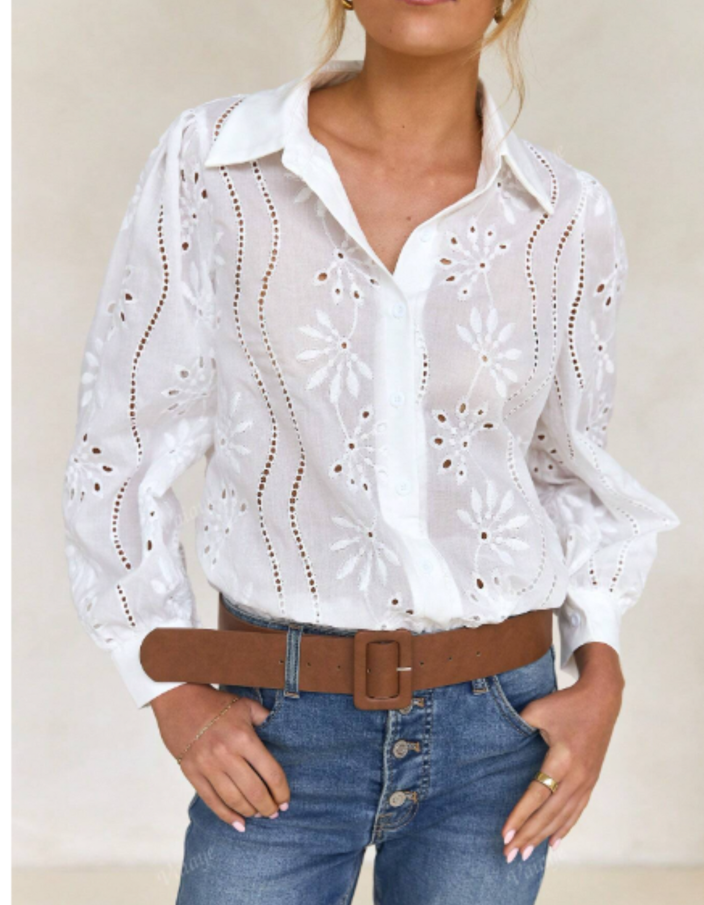 Blusa bohemia manga larga en ojalillo para mujer