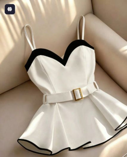 Top de tiras peplum para mujer blanco y negro con cinturón