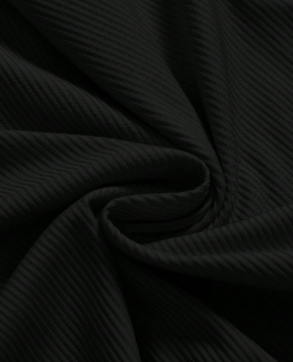 Pijama Casual de Mujer blusa con tirantes y short de encaje negro