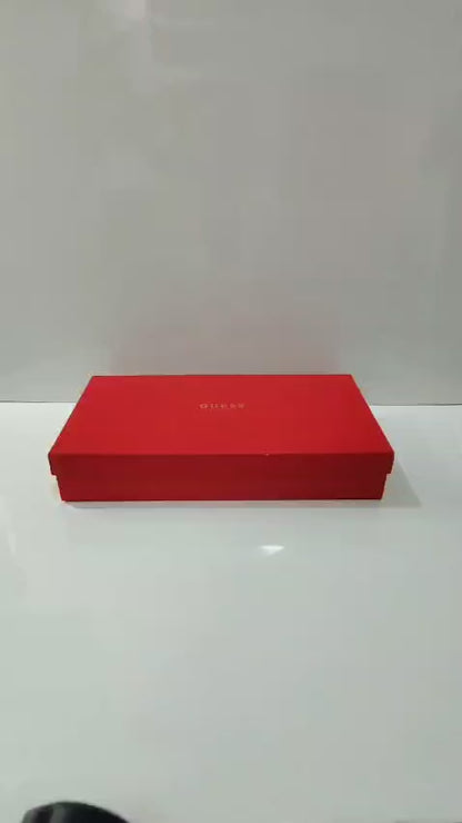 Estuche Billetera Guess con Porta documentos para Mujer