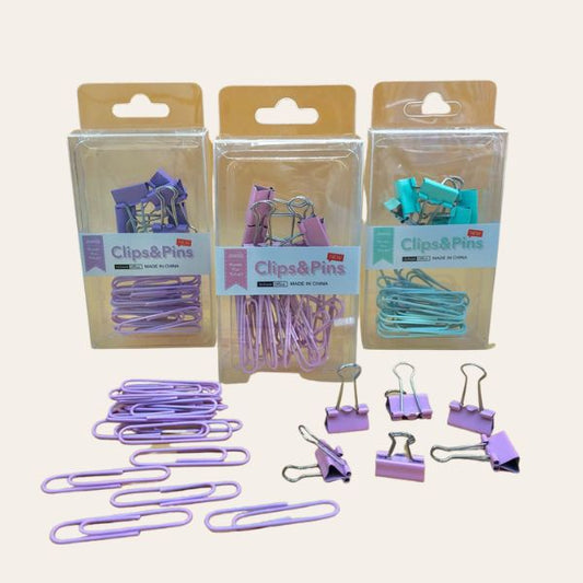 Cajas de acetatos con ganchos y clips
